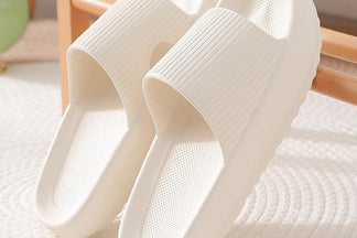 What Slides are Good for Feet? The Perks of Wearing Comfy Slides
